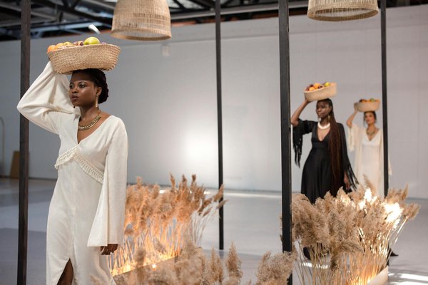 Les Accessoires Phare des Années 90 : Tendances Inoubliables